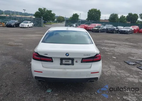 2021 BMW 530I xDrive z USA, uszkodzony, nr VIN WBA13BJ02MWW96611